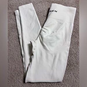 QINSEN from Amazon Cream Seamless Leggings No Size NWOT